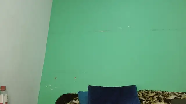 avaleri_cherry's cam snapshot