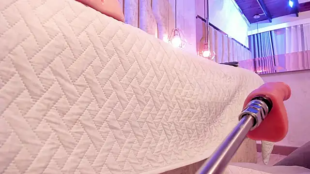 Caroline_palmerr's cam snapshot