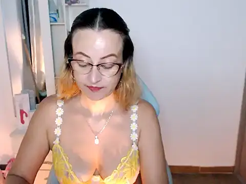 BOREAL_MOON's cam snapshot