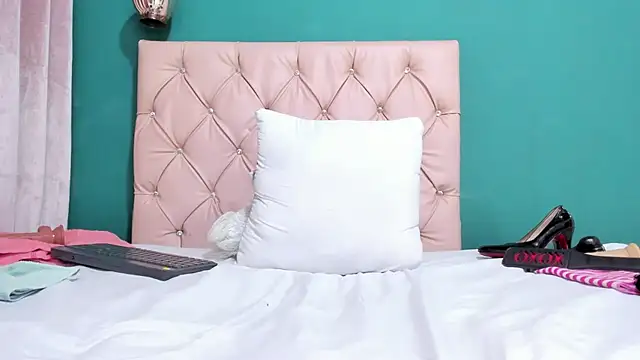 Tinna_Flirt's cam snapshot