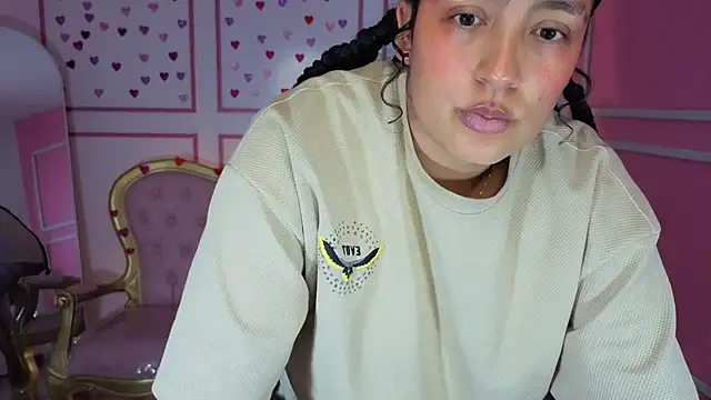 tamara_brown_t's cam snapshot