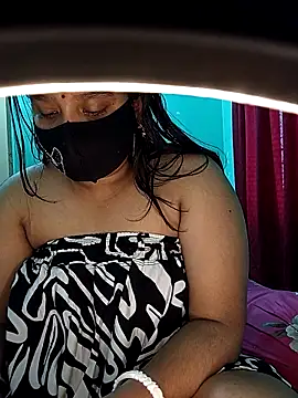 priya2098's cam snapshot