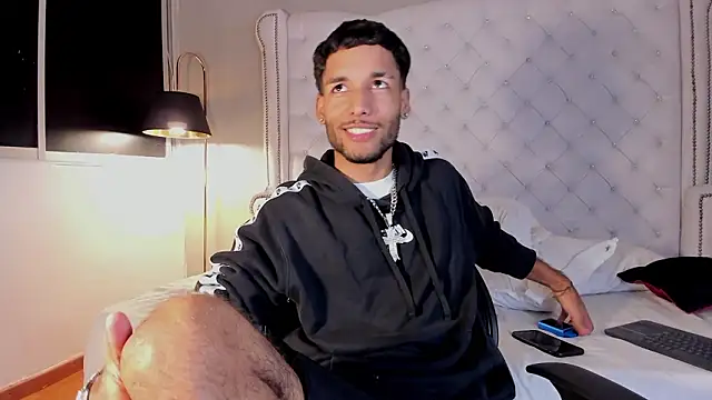 Thiagoferreti's cam snapshot