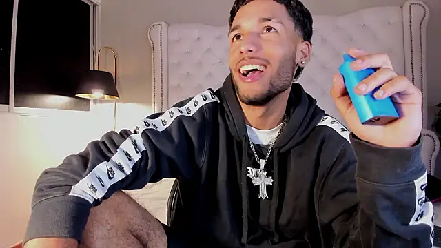 Thiagoferreti live sex cam