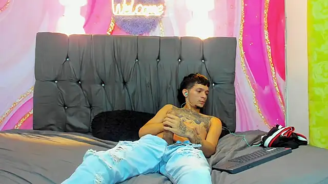 Straight_Guy22 live sex cam