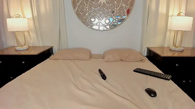 LucyLovelyy's cam snapshot