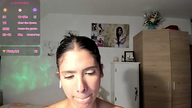 Veronikolsen-'s cam snapshot