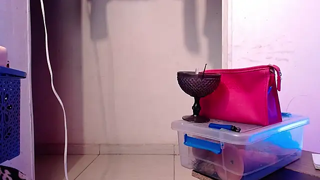 IvanaFetish live sex cam