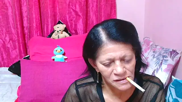 SLUTTYROXY's cam snapshot