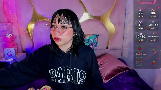 NaniiSisy's cam snapshot