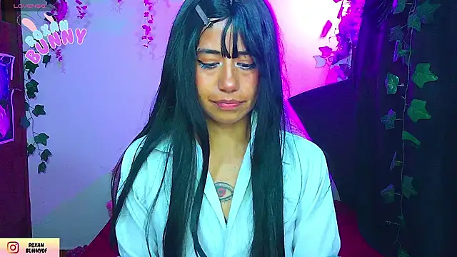 Roxanbunny1's cam snapshot