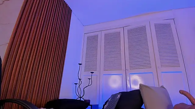 Emiilycollins live sex cam