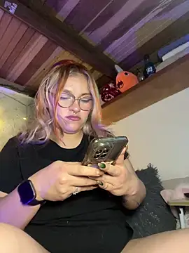 Sophia_Weest99's cam snapshot