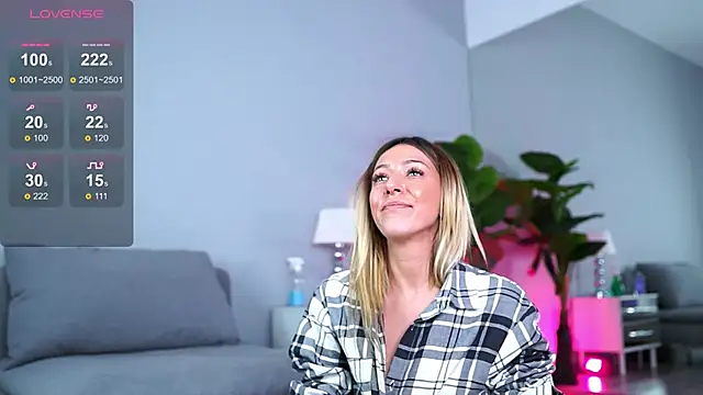 JuliaHyde's cam snapshot