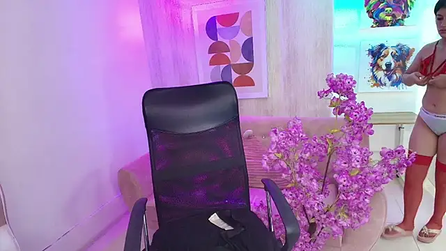 Charlotte_milleers's cam snapshot