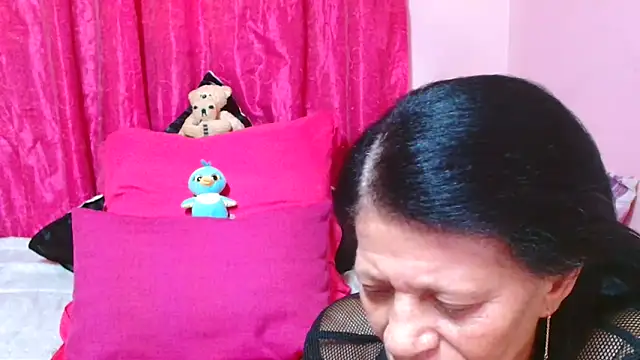 SLUTTYROXY's cam snapshot