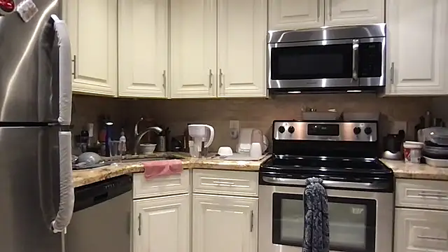 BigGuyMuscle live sex cam