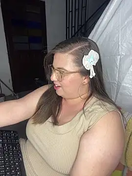 Kitty_Bms_ live sex cam