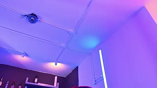 nova_salvatore's cam snapshot