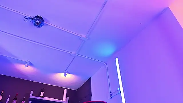 nova_salvatore's cam snapshot