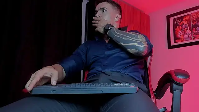 ALPHA_DOMINUS_'s cam snapshot