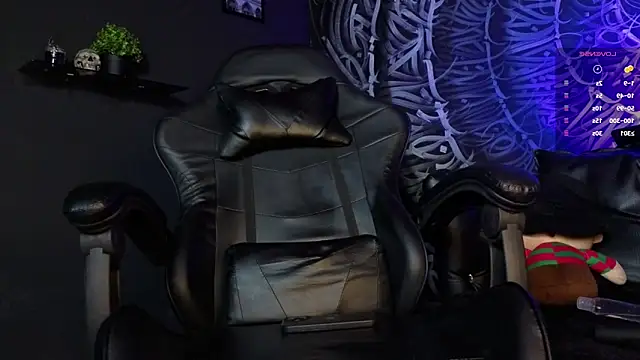 dahlia_darkwood's cam snapshot