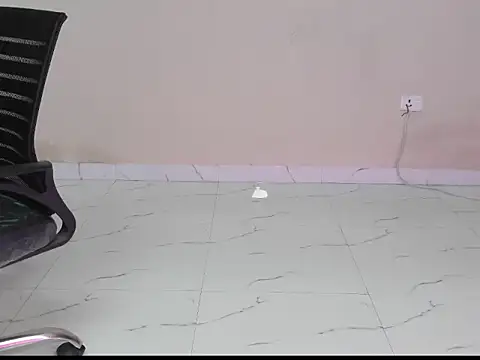 Saanvi_01's cam snapshot