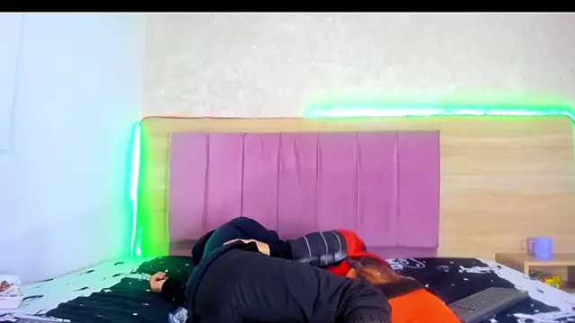 acoralivecm101's cam snapshot