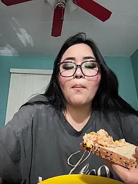 MyHoneyFrida's cam snapshot