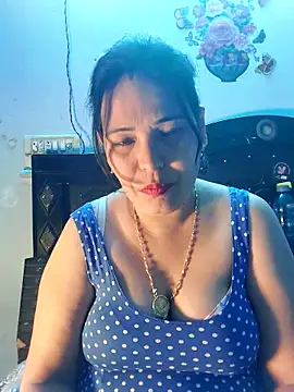 Poojabhabi101's cam snapshot