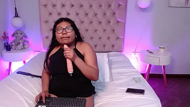 Kiri_Black_'s cam snapshot