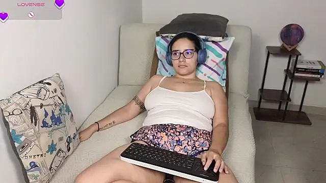 blue__moon_'s cam snapshot