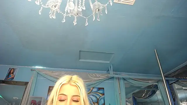 ADRIANNA_FOX's cam snapshot