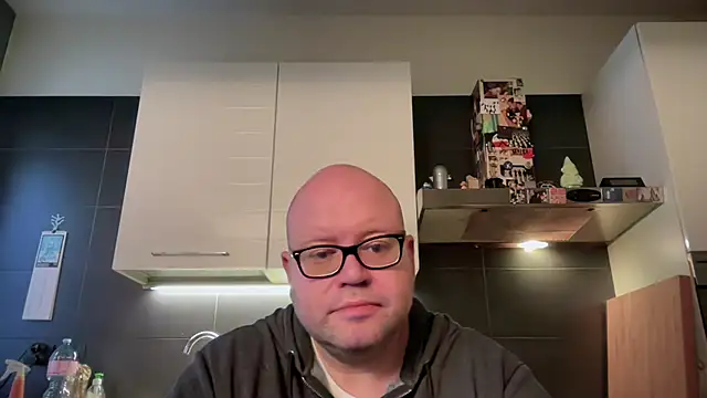 theitalianbear live sex cam