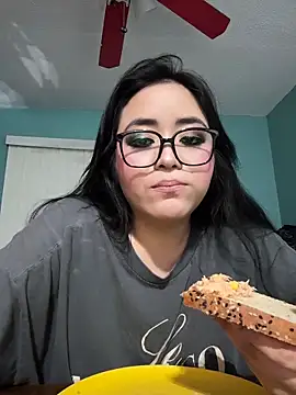 MyHoneyFrida's cam snapshot