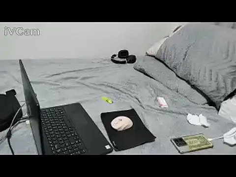 yazin19 live sex cam