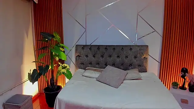 Coralinnee_'s cam snapshot