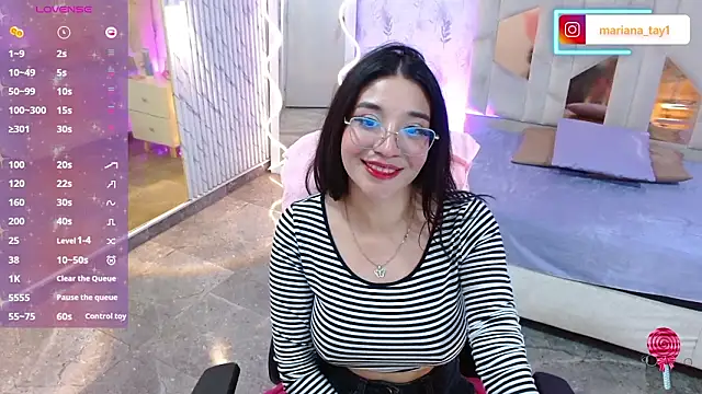 MARIANA_TAY1's cam snapshot