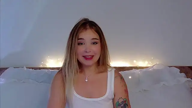 Lilith_Bonheur's cam snapshot