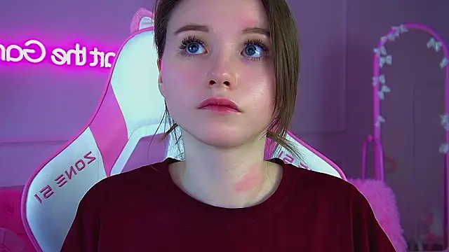 KeiraAsti's cam snapshot