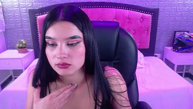 Natalie_loffreda's cam snapshot