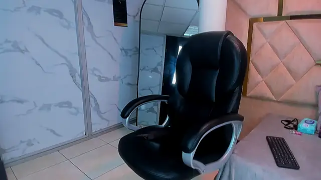 IssysLeBlanc's cam snapshot