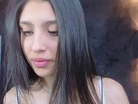 skarleth_b_'s cam snapshot