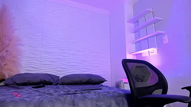 CamileHolmes's cam snapshot