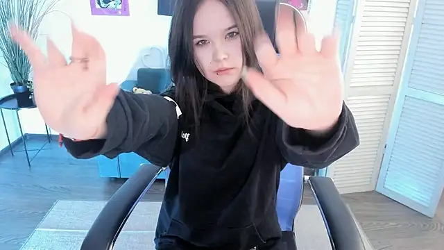 Elainebeness's cam snapshot