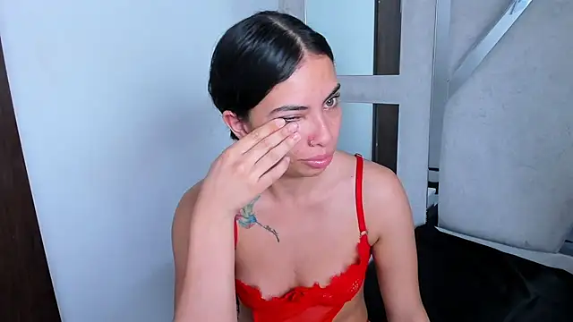 Alana_Hotterr's cam snapshot