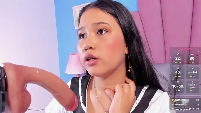 emma_clarke_'s cam snapshot