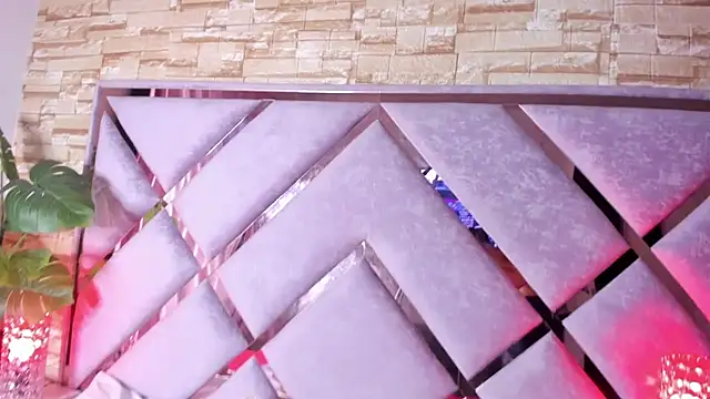 gemma_roberts_'s cam snapshot