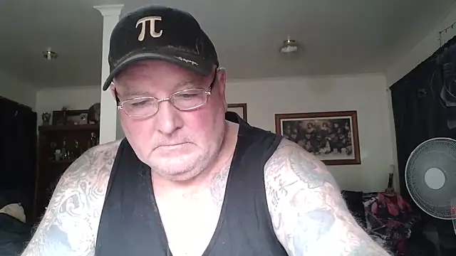 KINKYBLUEYES69 live sex cam