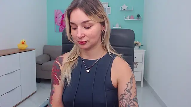 LilFleurish's cam snapshot